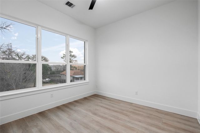 304 E 35th Street, Houston, TX 77018