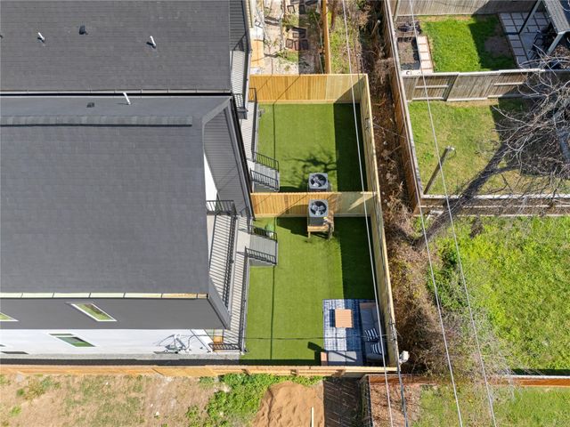 304 E 35th Street, Houston, TX 77018