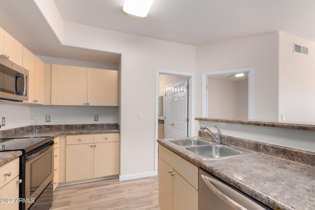 18416 N Cave Creek Road Apt 3036, Phoenix, AZ 85032