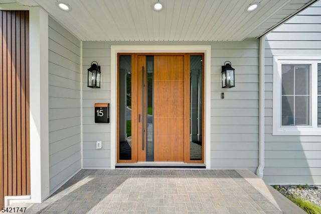 15 Orchard Ln, Livingston Twp., NJ 07039