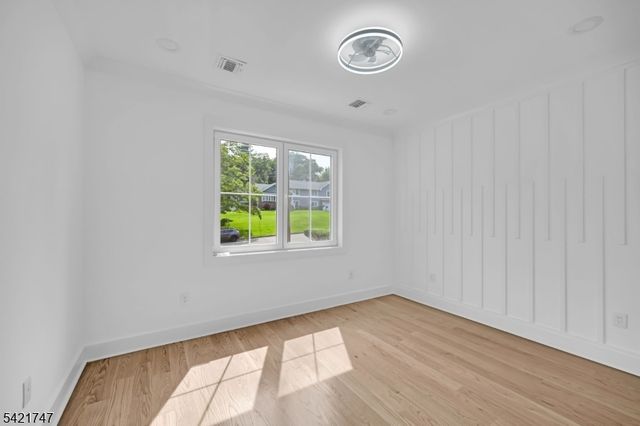 15 Orchard Ln, Livingston Twp., NJ 07039