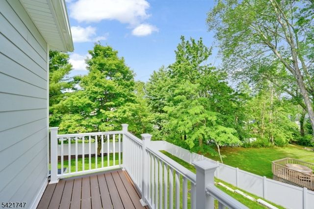 15 Orchard Ln, Livingston Twp., NJ 07039