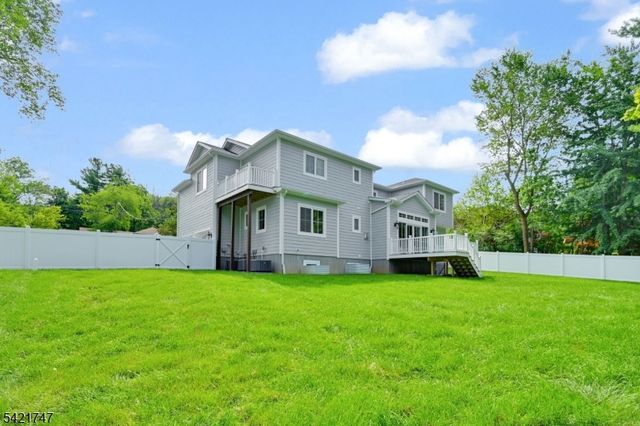 15 Orchard Ln, Livingston Twp., NJ 07039