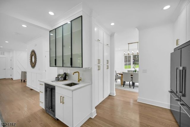 15 Orchard Ln, Livingston Twp., NJ 07039