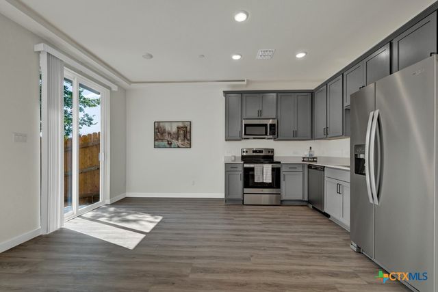 104 Creekside Trail 504, Kyle, TX 78640