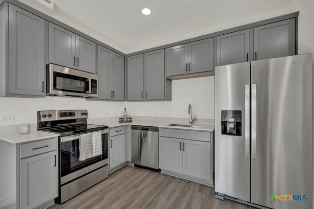 104 Creekside Trail 504, Kyle, TX 78640