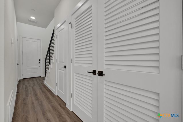 104 Creekside Trail 504, Kyle, TX 78640