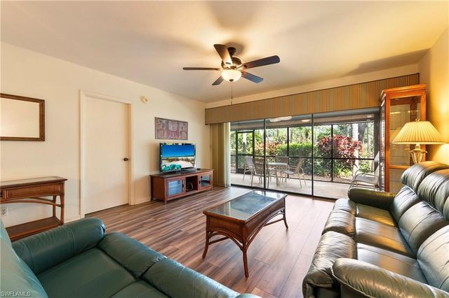 1822 Kings Lake BLVD 102, Naples, FL 34112