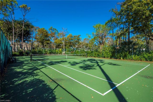 1822 Kings Lake BLVD 102, Naples, FL 34112