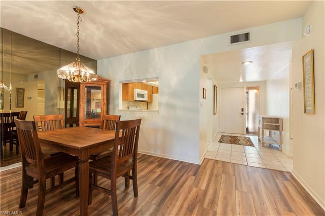 1822 Kings Lake BLVD 102, Naples, FL 34112