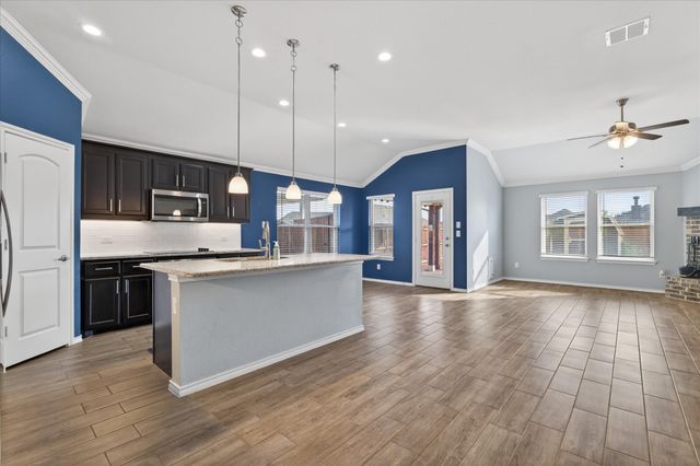 628 Presidio Street, Aubrey, TX 76227