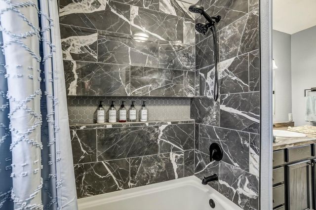 636 N Dana Avenue, Republic, MO 65738