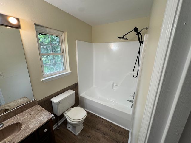 600 Pine Oaks Drive, Tunnel Hill, GA 30755
