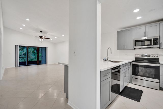 3817 Arelia Drive S, Delray Beach, FL 33445