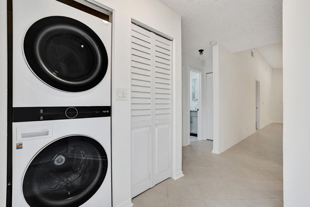 3817 Arelia Drive S, Delray Beach, FL 33445