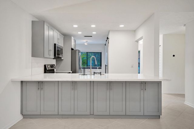 3817 Arelia Drive S, Delray Beach, FL 33445