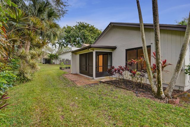 3817 Arelia Drive S, Delray Beach, FL 33445