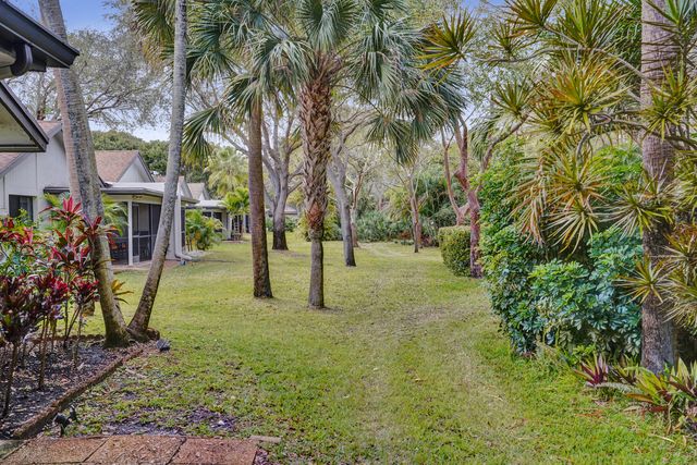 3817 Arelia Drive S, Delray Beach, FL 33445