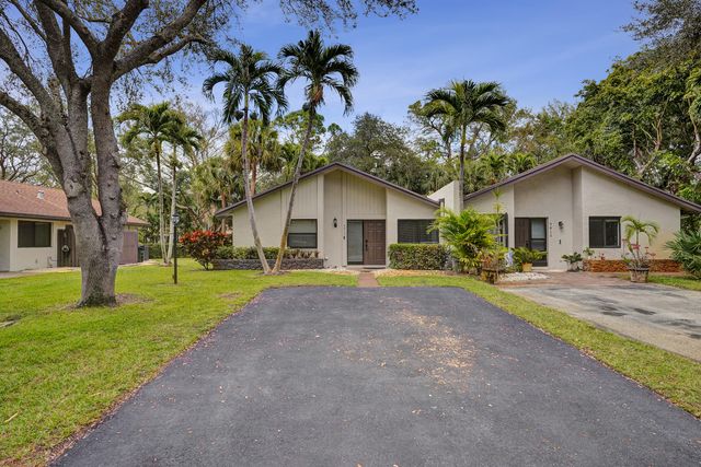 3817 Arelia Drive S, Delray Beach, FL 33445