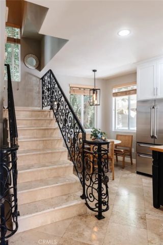 230 Ardmore Avenue, Hermosa Beach, CA 90254