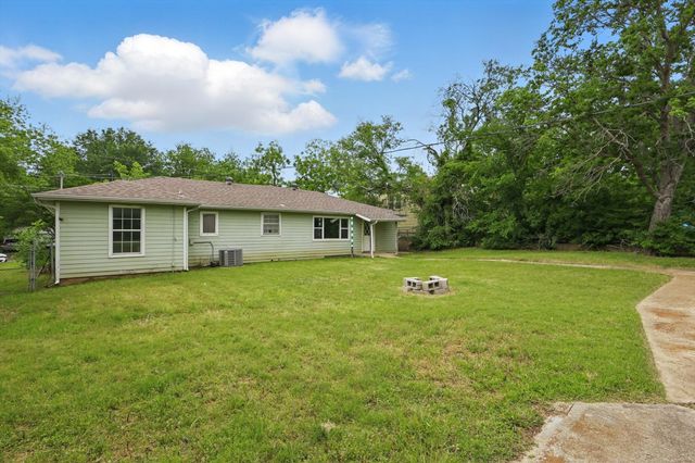 1918 Sena Street, Denton, TX 76201