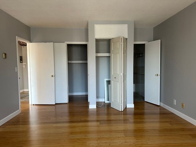 22 Chestnut Pl 306, Brookline, MA 02445