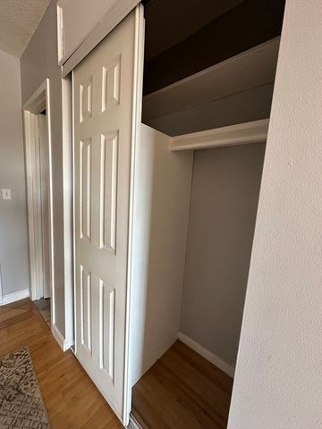 22 Chestnut Pl 306, Brookline, MA 02445