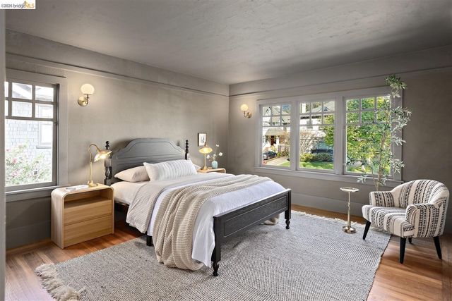 2962 Piedmont Ave, Berkeley, CA 94705