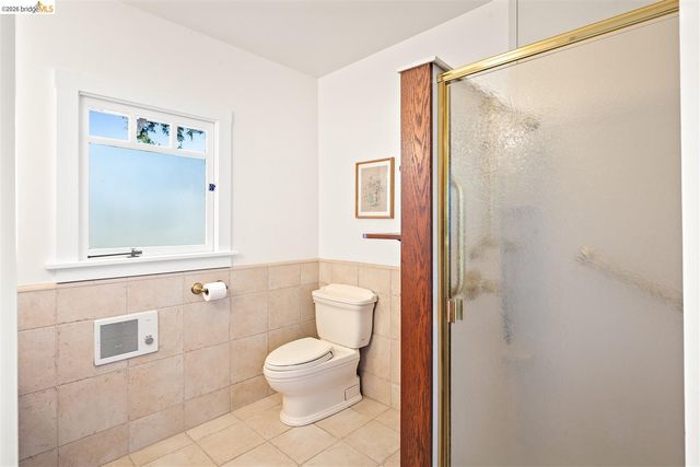 2962 Piedmont Ave, Berkeley, CA 94705