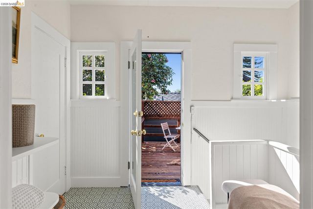 2962 Piedmont Ave, Berkeley, CA 94705