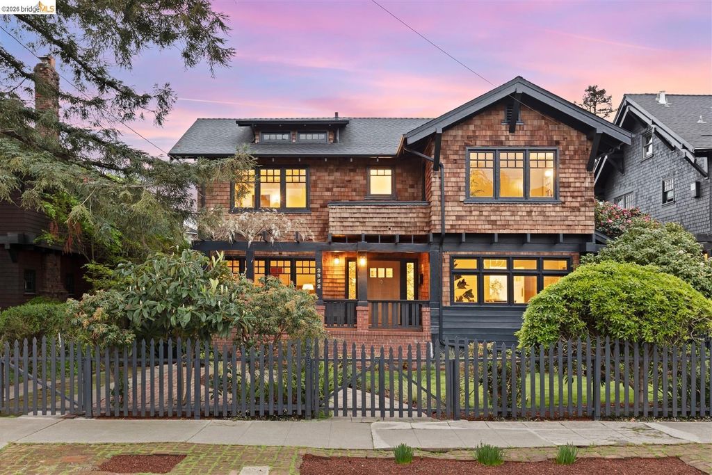 2962 Piedmont Ave, Berkeley, CA 94705