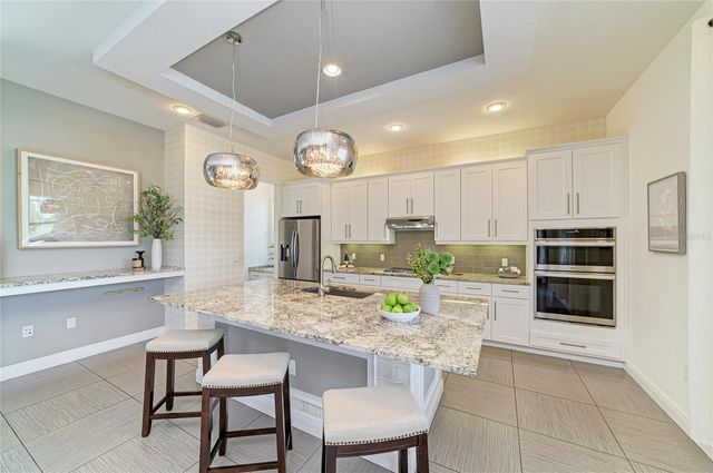 826 HONEYFLOWER LOOP, Bradenton, FL 34212