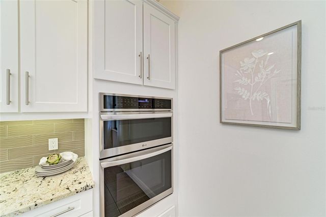 826 HONEYFLOWER LOOP, Bradenton, FL 34212