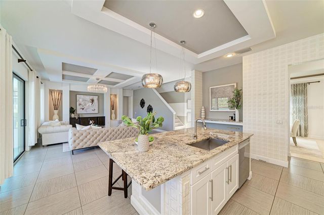 826 HONEYFLOWER LOOP, Bradenton, FL 34212