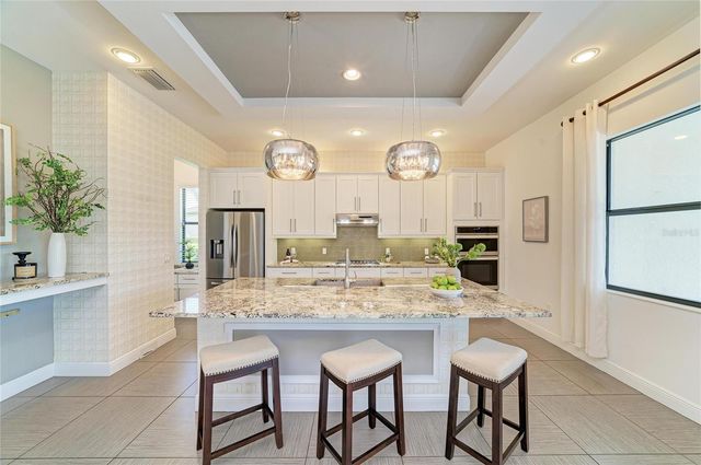 826 HONEYFLOWER LOOP, Bradenton, FL 34212