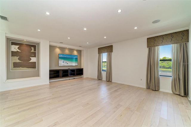 826 HONEYFLOWER LOOP, Bradenton, FL 34212