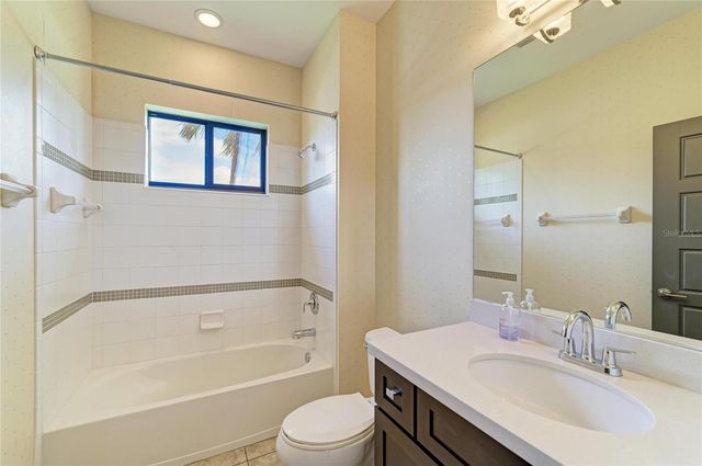 826 HONEYFLOWER LOOP, Bradenton, FL 34212