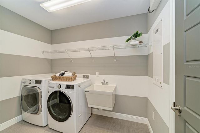 826 HONEYFLOWER LOOP, Bradenton, FL 34212