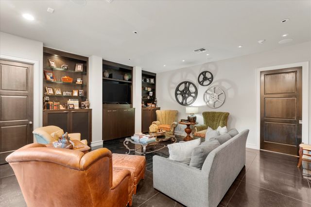 45 Palisades Boulevard, Longview, TX 75605