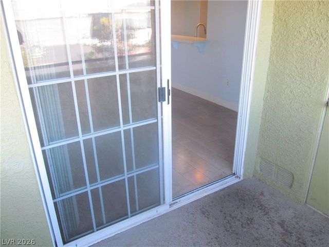 7950 West Flamingo Road 2048, Las Vegas, NV 89147