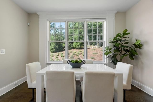1 Garrison Way 1, Carlisle, MA 01741
