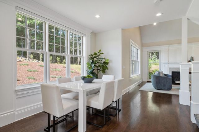 1 Garrison Way 1, Carlisle, MA 01741