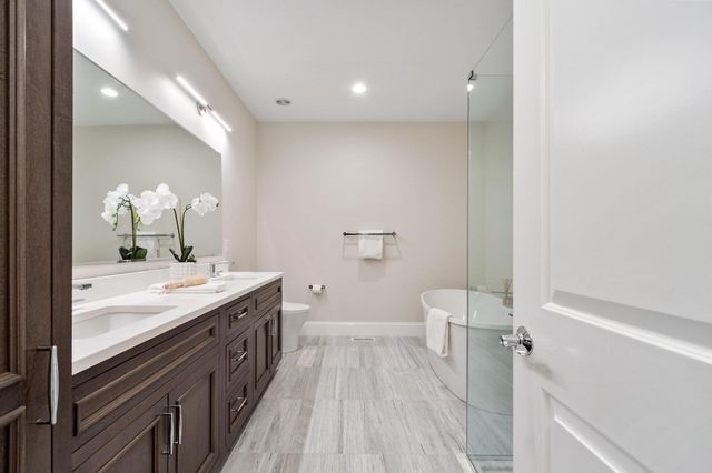 1 Garrison Way 1, Carlisle, MA 01741