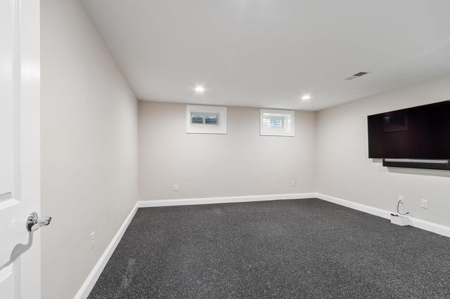 1 Garrison Way 1, Carlisle, MA 01741