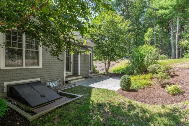 1 Garrison Way 1, Carlisle, MA 01741