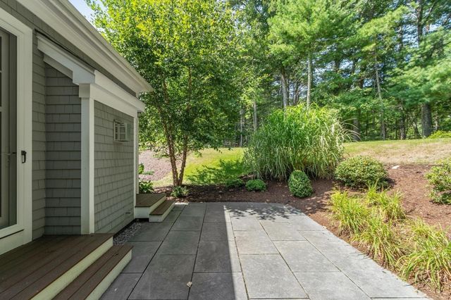 1 Garrison Way 1, Carlisle, MA 01741