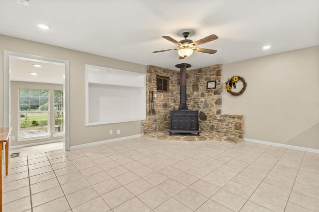 600 Windrush, Canyon Lake, TX 78133