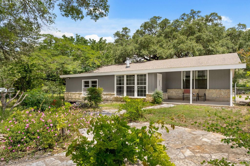 600 Windrush, Canyon Lake, TX 78133