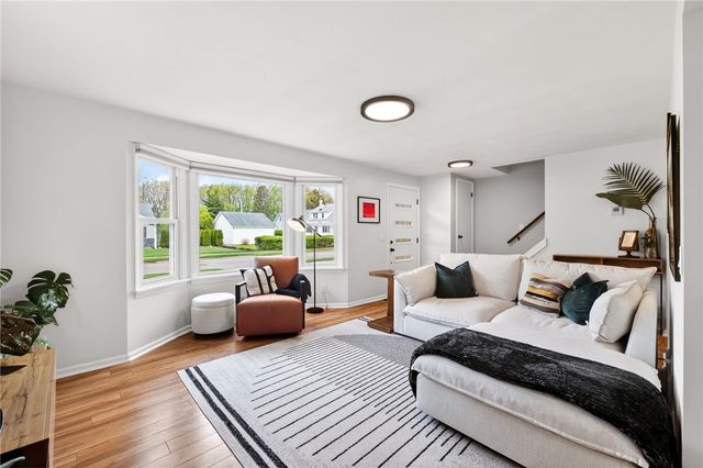 20 Hertford Way, Brighton, NY 14610