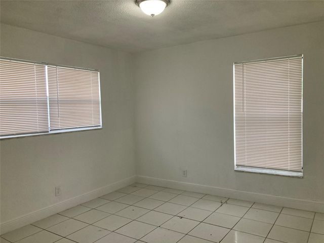 6230 SW 4th Place, Margate, FL 33068